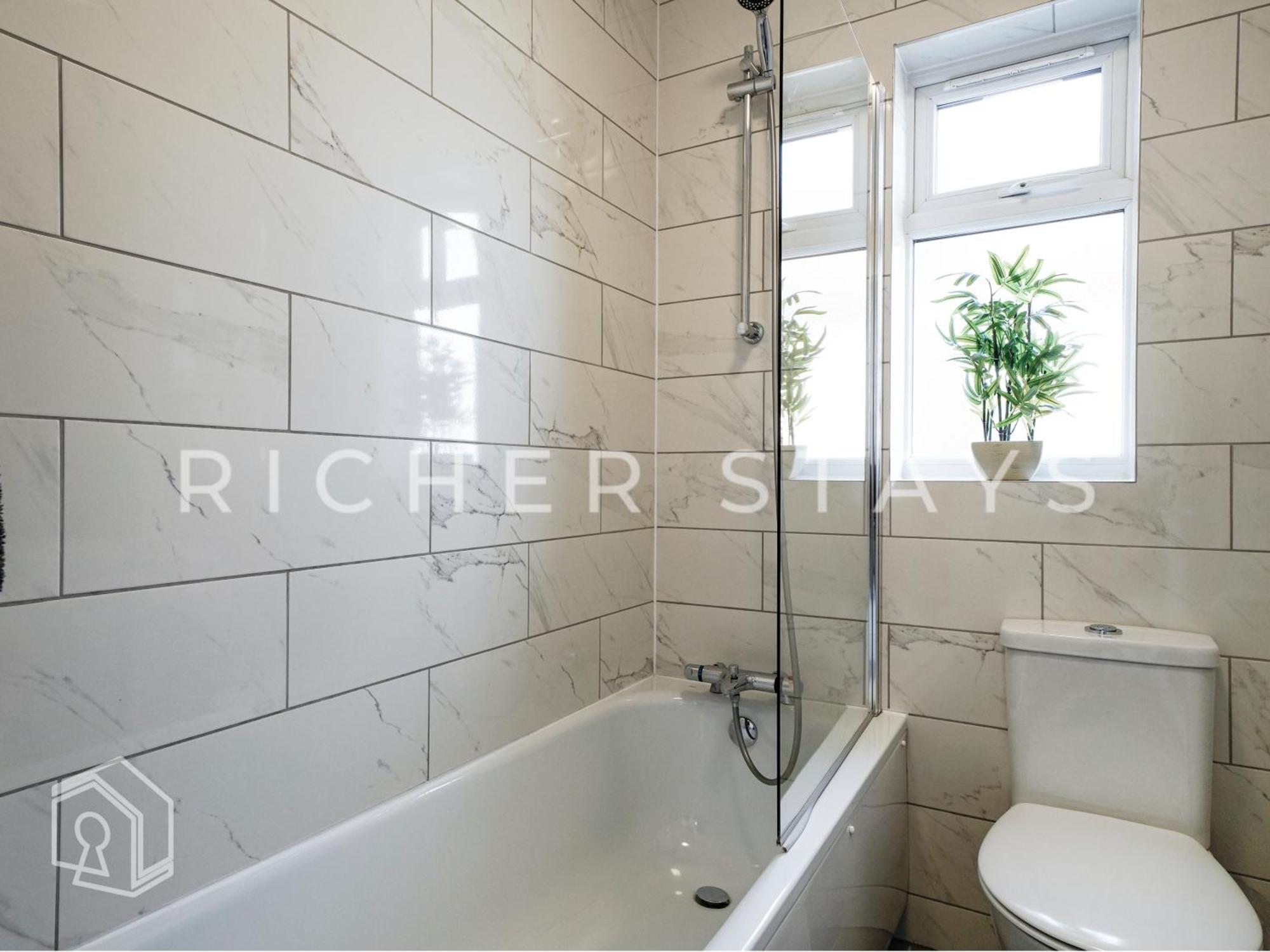 Watford Large 5Br Home - Contractors & Families Εξωτερικό φωτογραφία